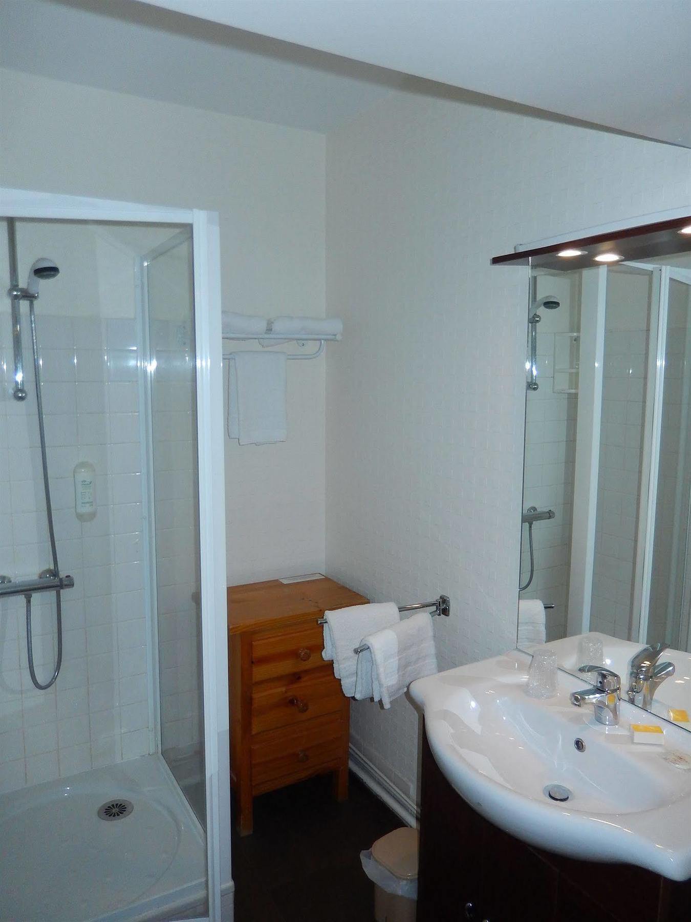 Cesson-Sévigné Logis Hotel Lodge La Valette מראה חיצוני תמונה