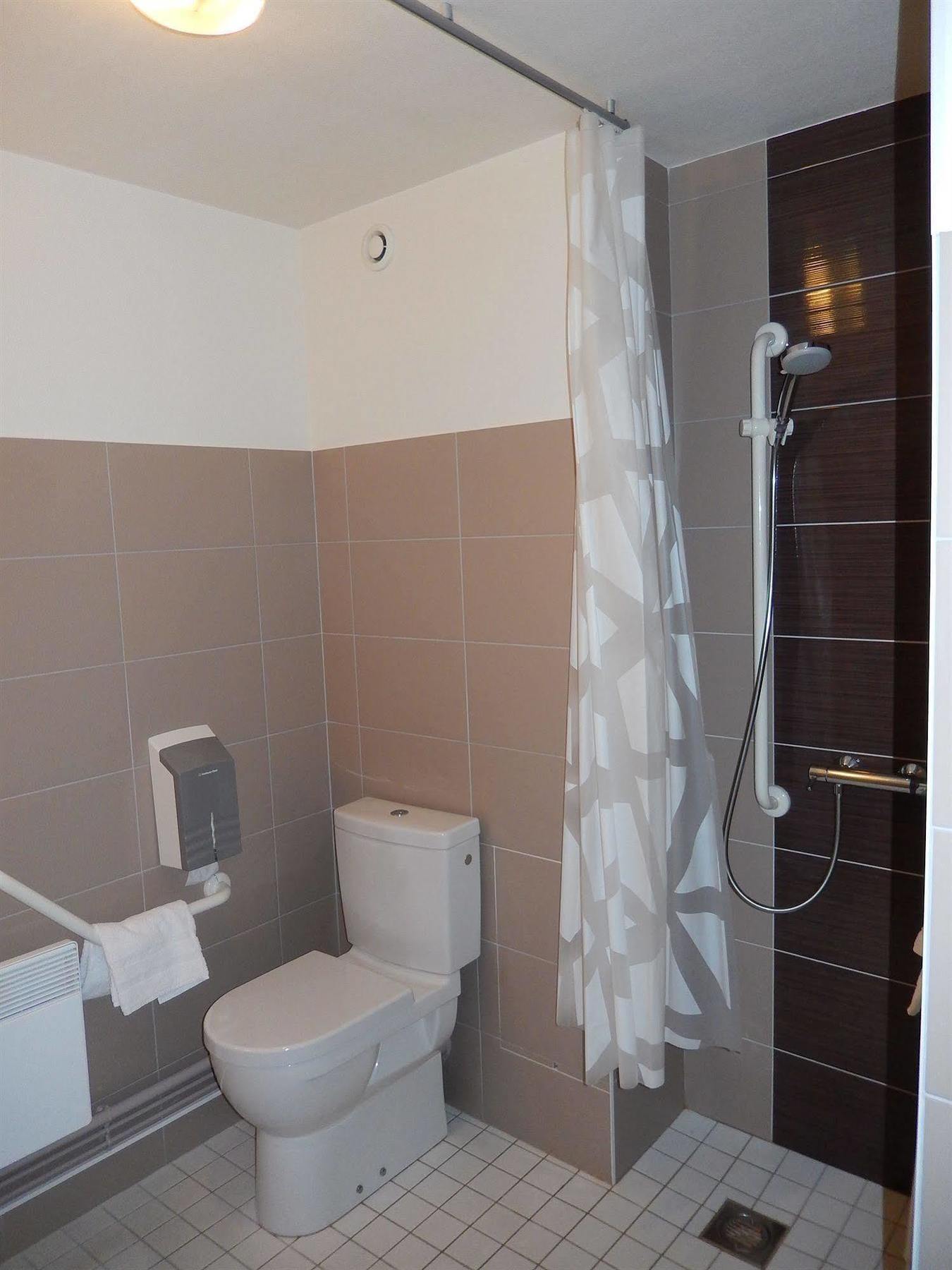 Cesson-Sévigné Logis Hotel Lodge La Valette מראה חיצוני תמונה