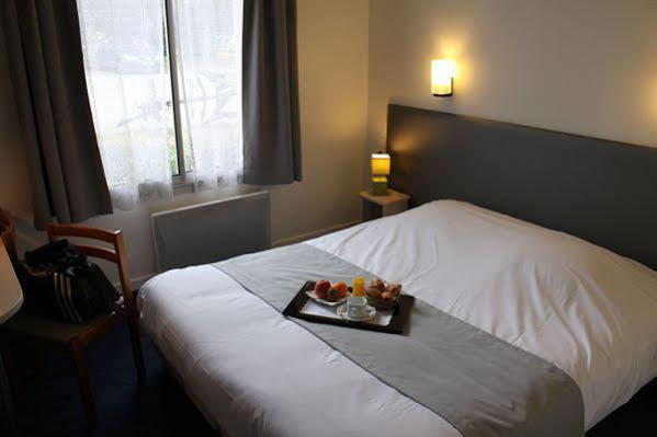 Cesson-Sévigné Logis Hotel Lodge La Valette מראה חיצוני תמונה